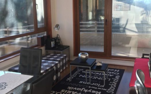 Departamento Amoblado en Condominio Bosquemar I